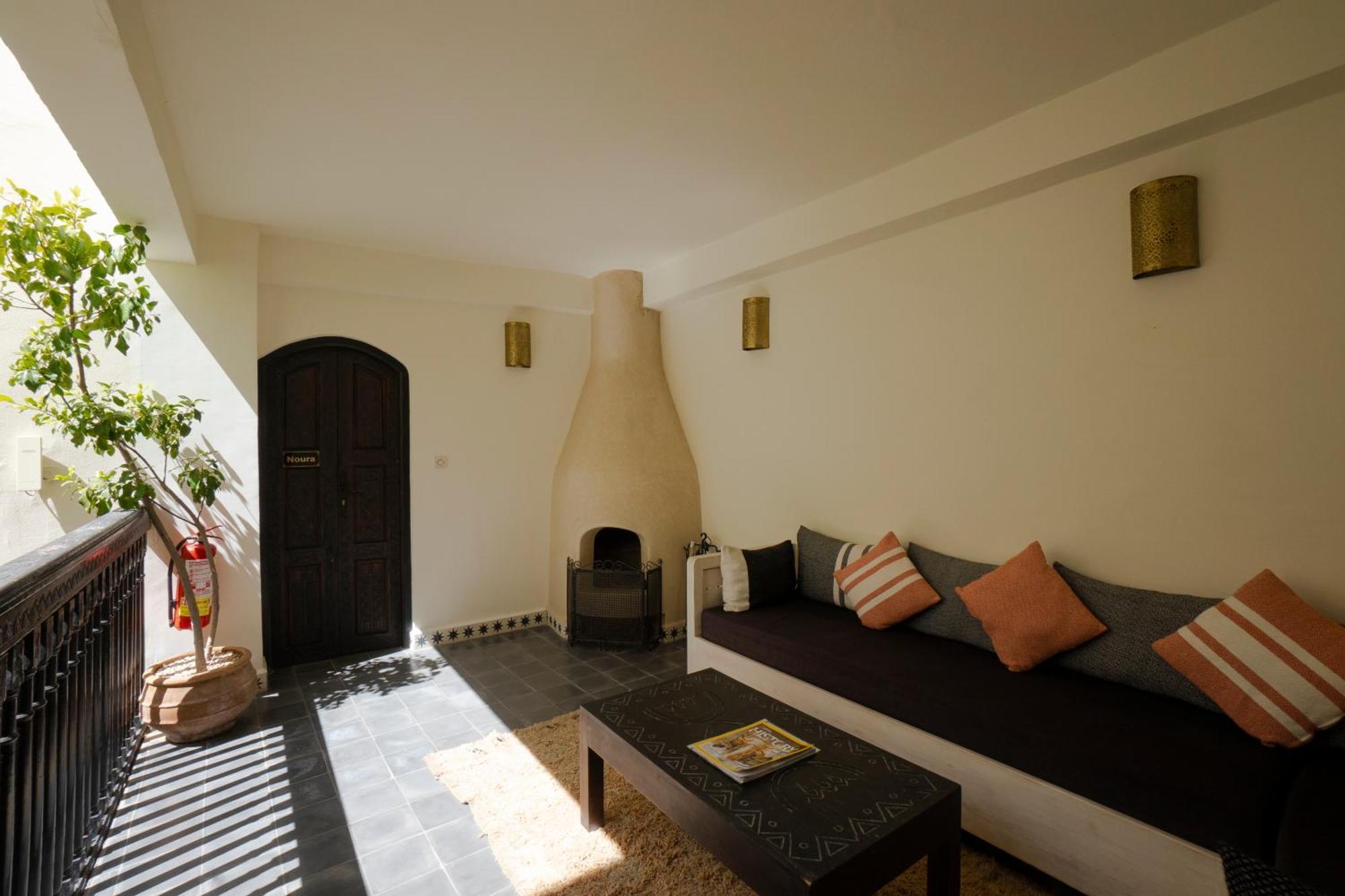 Riad Dar Nor Есувейра Екстериор снимка